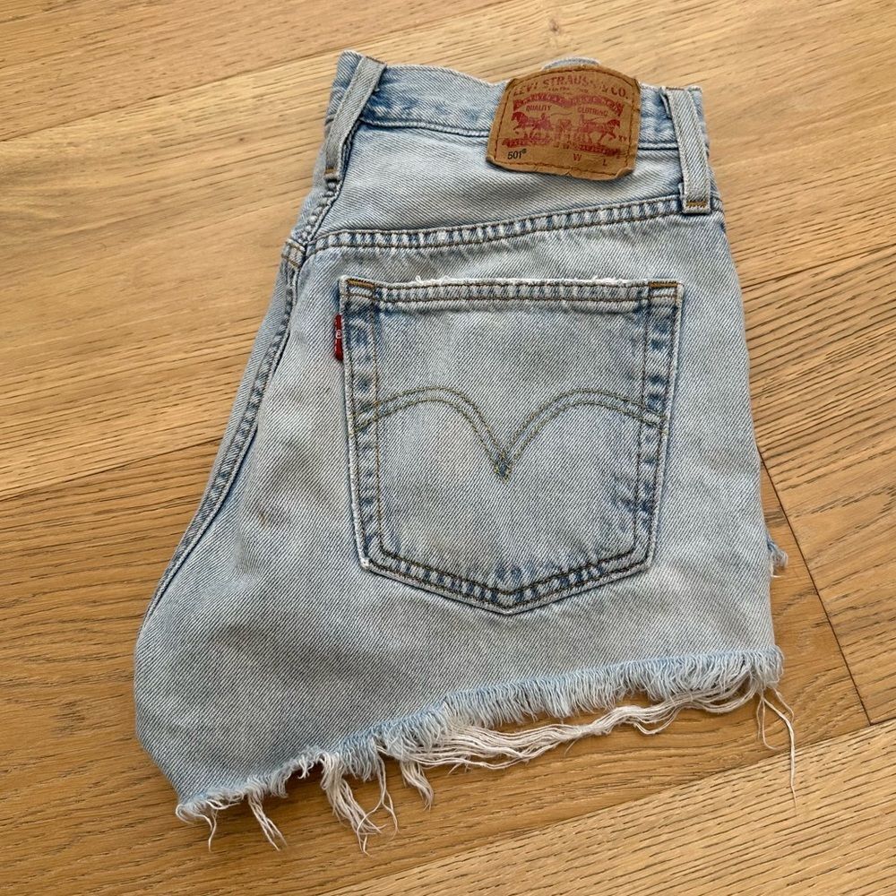 Levi 501 Raw Hem Denim Jean Light Distressed 90’s Vibe Summer Streetwear Shorts